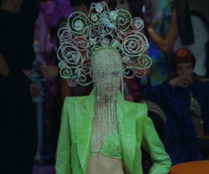 Scénographie de Raymond Sarti, Défilé Haute Givenchy